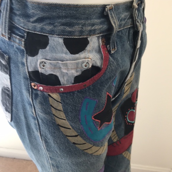 LEVI’S size 6 high waist jeans with appliqué - Picture 8 of 14